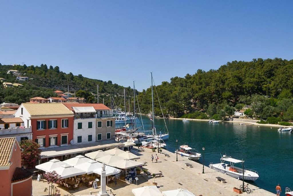 The Captain'S Bridge Gaios Extérieur photo